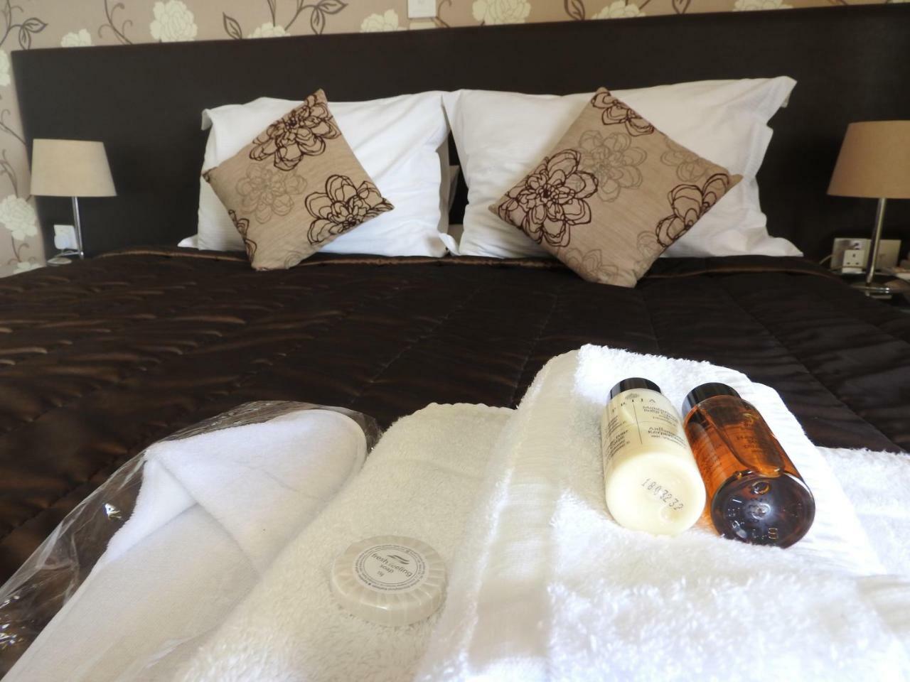 Hill View Hotel Apartments Писсури Экстерьер фото