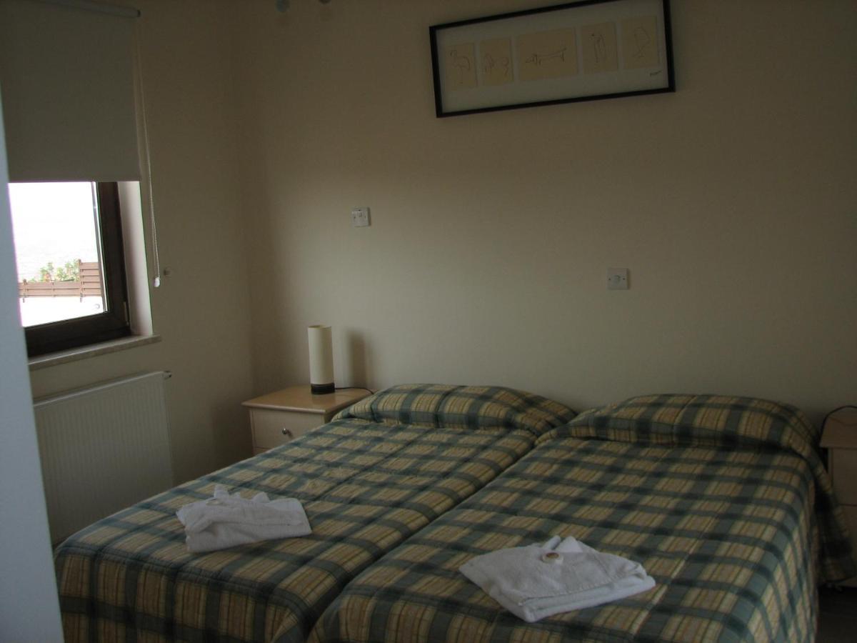 Hill View Hotel Apartments Писсури Номер фото